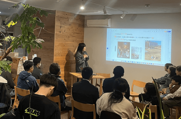 木更津市の活用事例として紹介されている、専門家による講演の様子