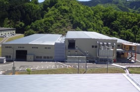 岡山県のCLT製造工場事例